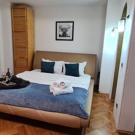 Central Arghezi Art Deco Apartment Piata Universitatii Bukarest Kültér fotó