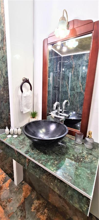 Central Arghezi Art Deco Apartment Piata Universitatii Bukarest Kültér fotó